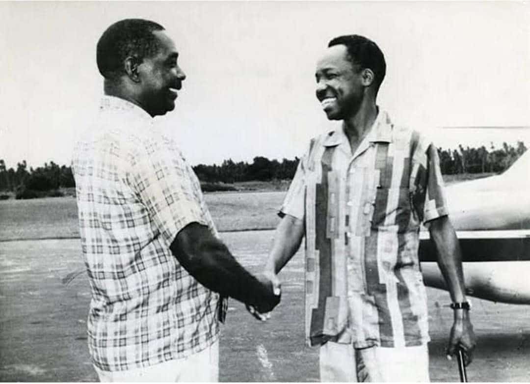 Julius Nyerere et vice-président Abeid Amani Karume.